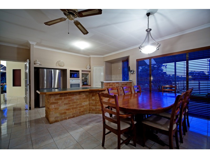 4 Saddler Close, Wellard WA 6170