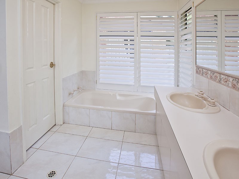 4 Saddler Close, Wellard WA 6170