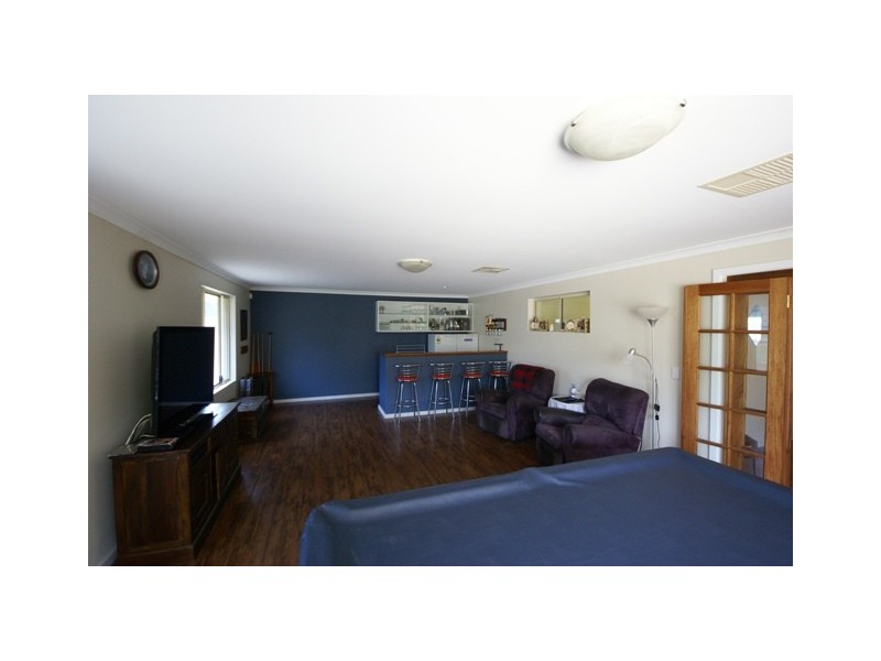 28 Sloan Drive, Leda WA 6170