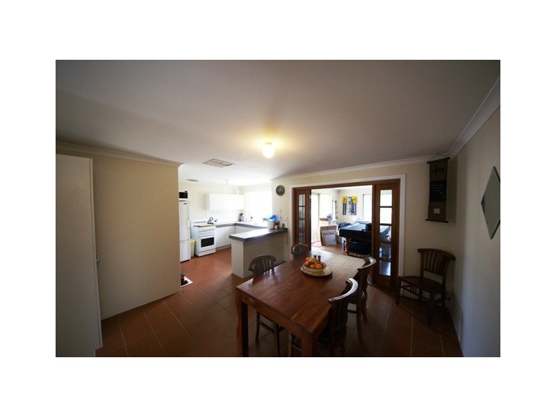 28 Sloan Drive, Leda WA 6170