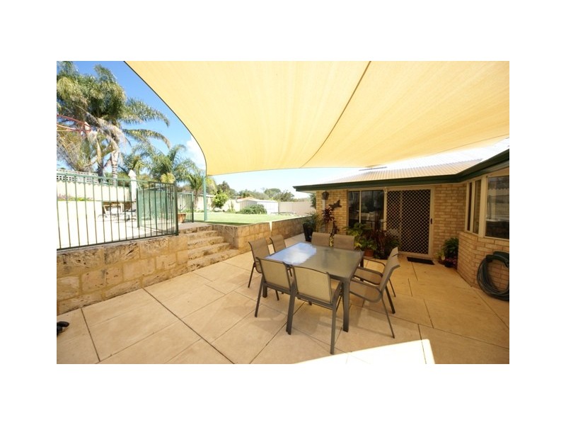 28 Sloan Drive, Leda WA 6170