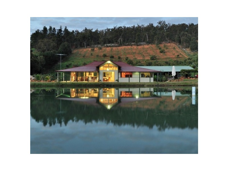 64 Canns Road, Bedfordale WA 6112