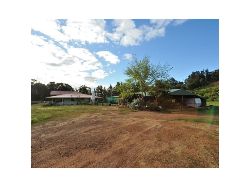 64 Canns Road, Bedfordale WA 6112