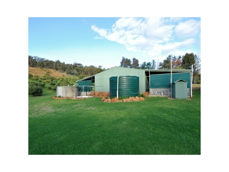 64 Canns Road, Bedfordale WA 6112