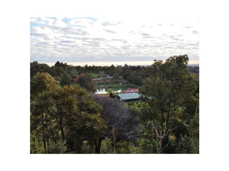 64 Canns Road, Bedfordale WA 6112