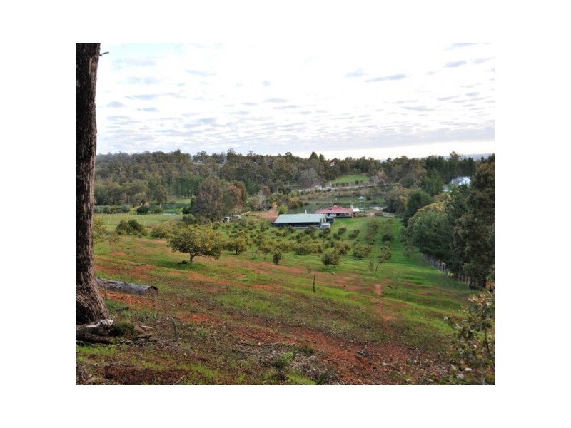 64 Canns Road, Bedfordale WA 6112