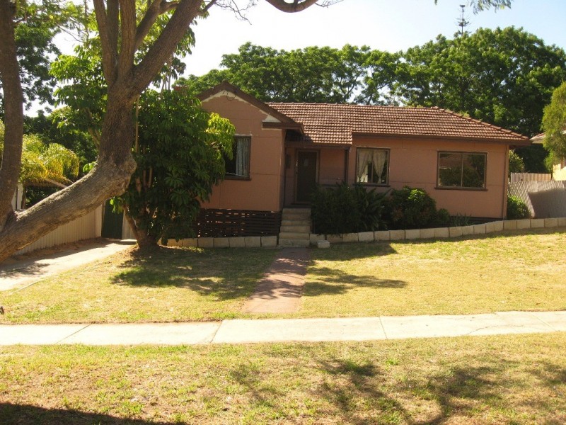 50 Peake Way, Medina WA 6167