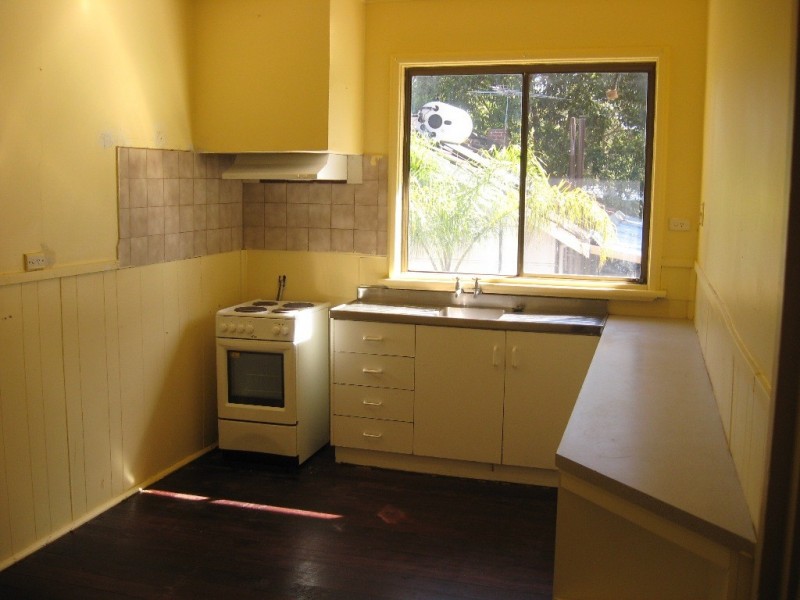 50 Peake Way, Medina WA 6167