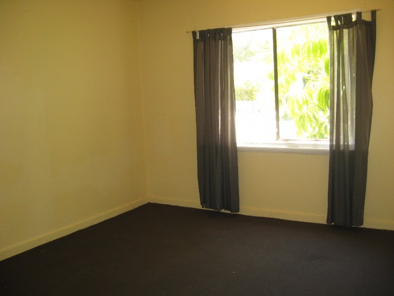 50 Peake Way, Medina WA 6167