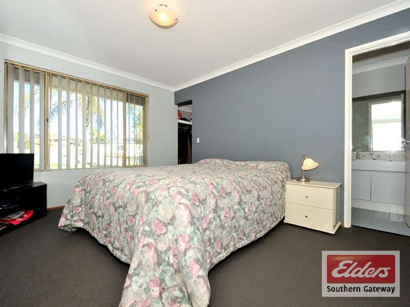 19 Bournan Heights, Parmelia WA 6167