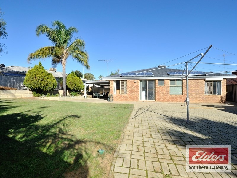 19 Bournan Heights, Parmelia WA 6167