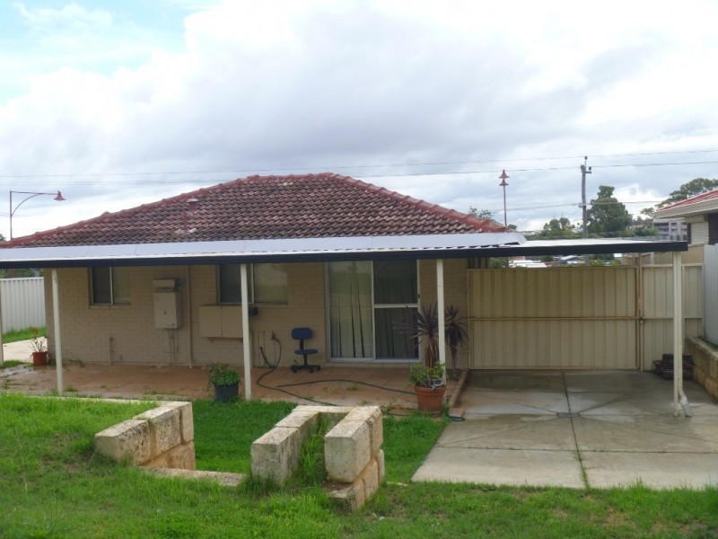 12 Sulphur Road, Parmelia WA 6167