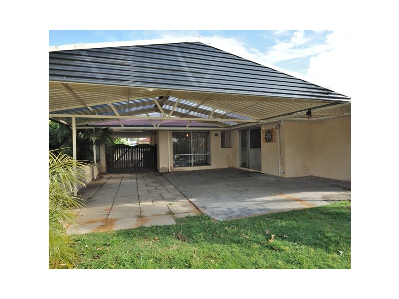 10 Nutcher Way, Parmelia WA 6167