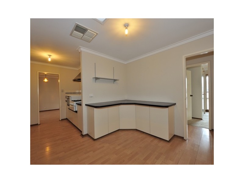 10 Nutcher Way, Parmelia WA 6167