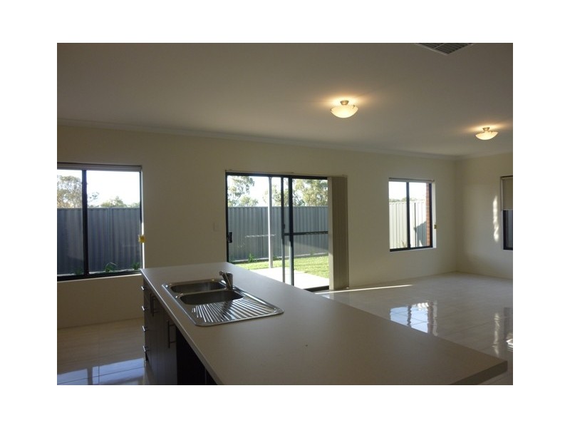 13 Ravensfield Street, Baldivis WA 6171