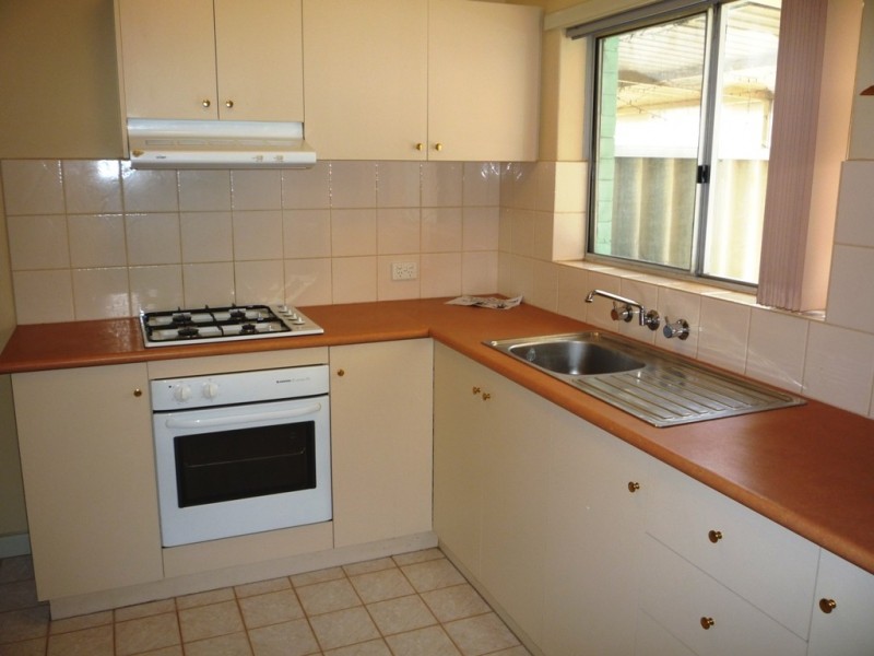 3/12 Edmund Way, Calista WA 6167