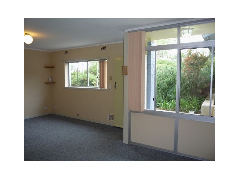 3/12 Edmund Way, Calista WA 6167