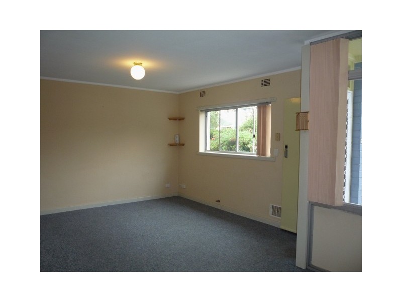 3/12 Edmund Way, Calista WA 6167