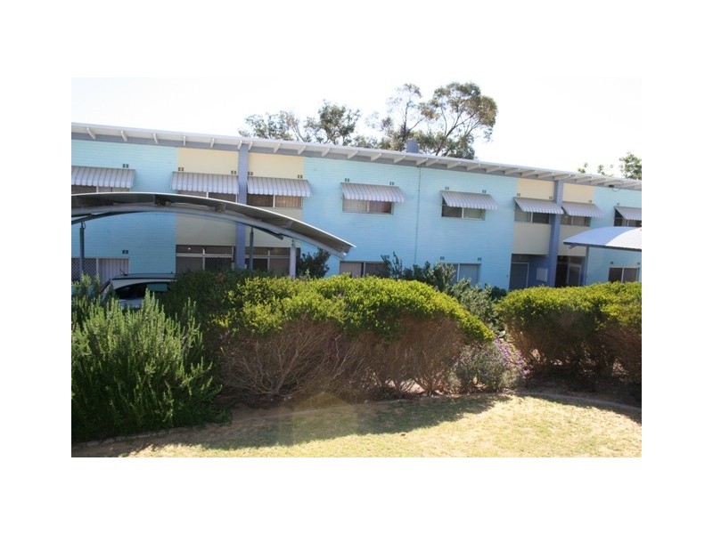 3/12 Edmund Way, Calista WA 6167