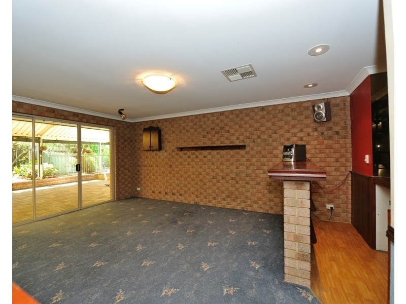 65 Lachlan Way, Bibra Lake WA 6163