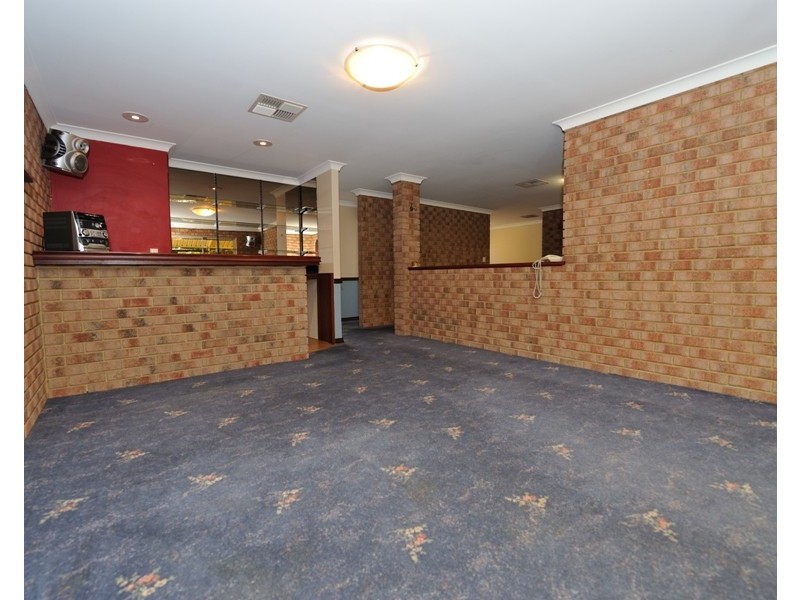 65 Lachlan Way, Bibra Lake WA 6163
