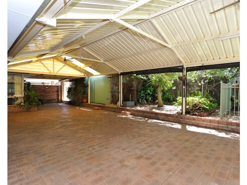 65 Lachlan Way, Bibra Lake WA 6163