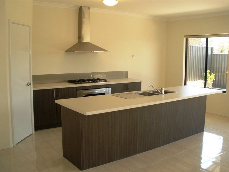 13 Ravensfield Road, Baldivis WA 6171