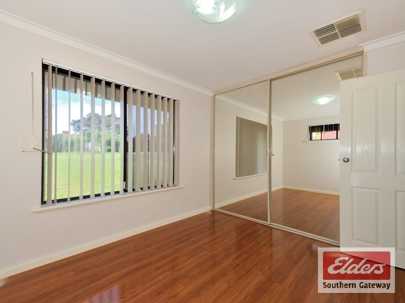 34 Kemmish Avenue, Parmelia WA 6167