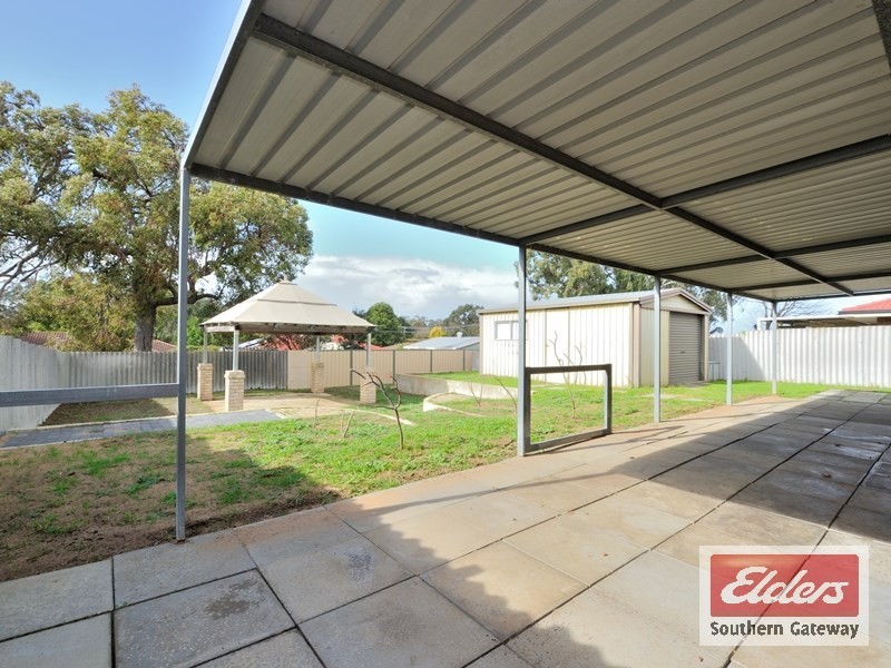 34 Kemmish Avenue, Parmelia WA 6167
