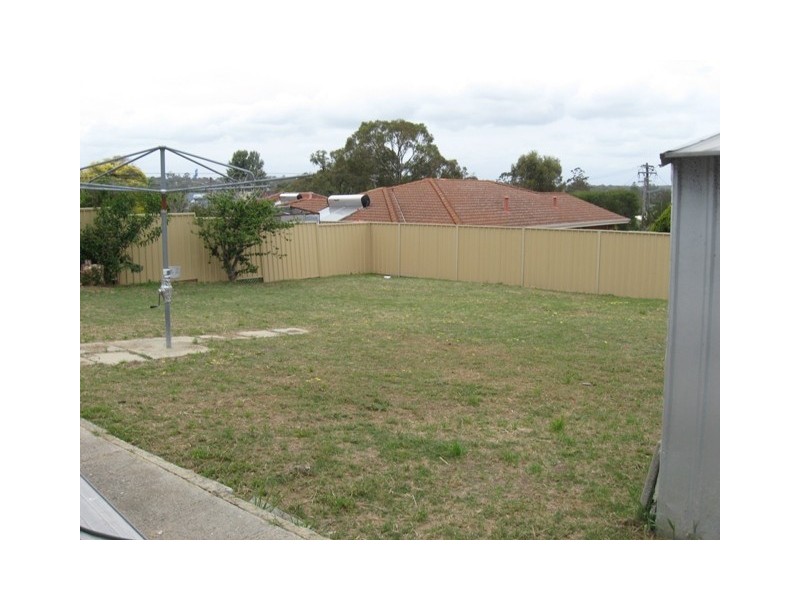 19 Kenton Way, Calista WA 6167