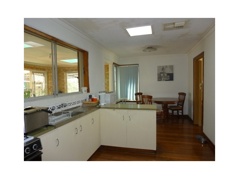 18 Edmund Way, Calista WA 6167