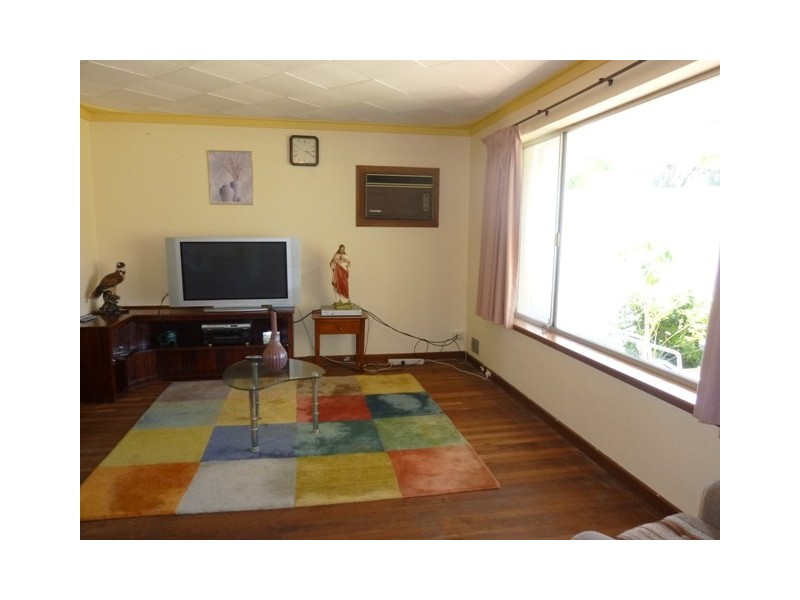 18 Edmund Way, Calista WA 6167