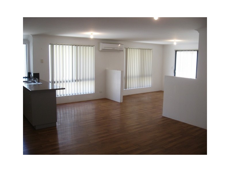 135 Dalrymple Drive, Leda WA 6170