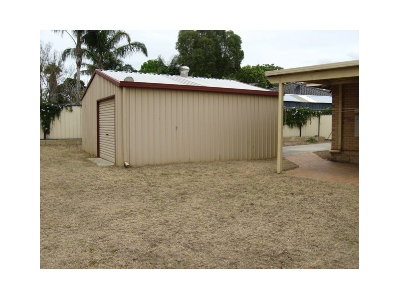 27B Madden Way, Parmelia WA 6167