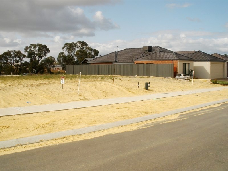 11 Ravensfield Road, Baldivis WA 6171