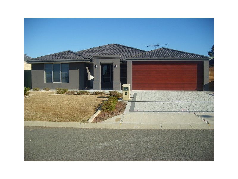 8 Eton Court, Parmelia WA 6167