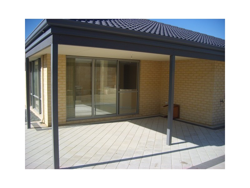 8 Eton Court, Parmelia WA 6167
