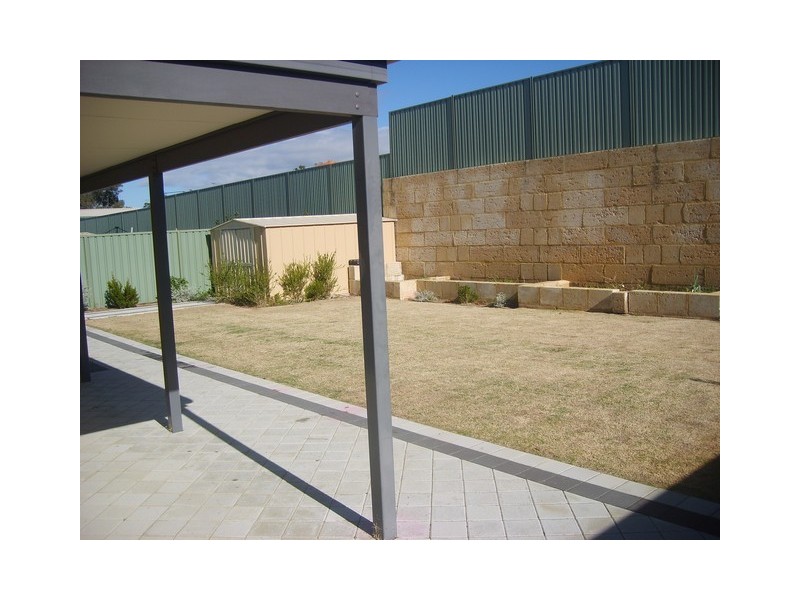 8 Eton Court, Parmelia WA 6167