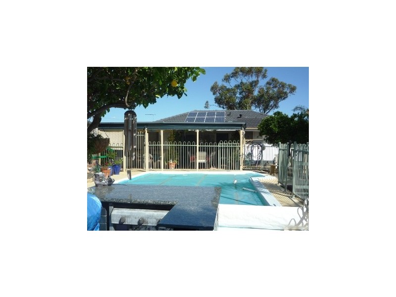 21 Barron Way, Orelia WA 6167