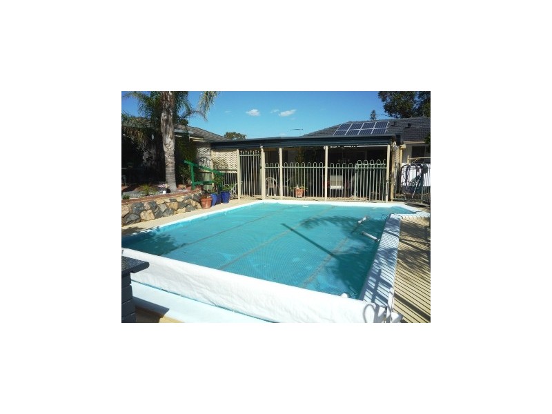 21 Barron Way, Orelia WA 6167