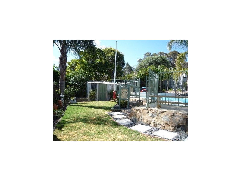 21 Barron Way, Orelia WA 6167