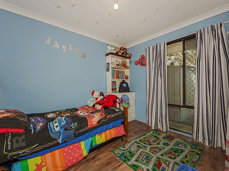 12 Tunnicliffe Street, Parmelia WA 6167