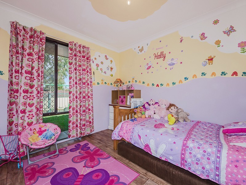 12 Tunnicliffe Street, Parmelia WA 6167