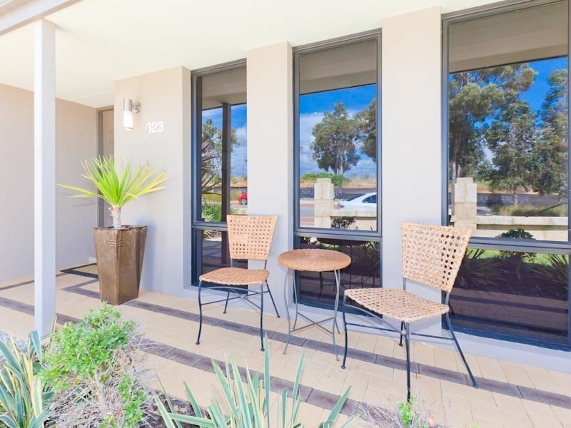 323 Lambeth Circle, Wellard WA 6170