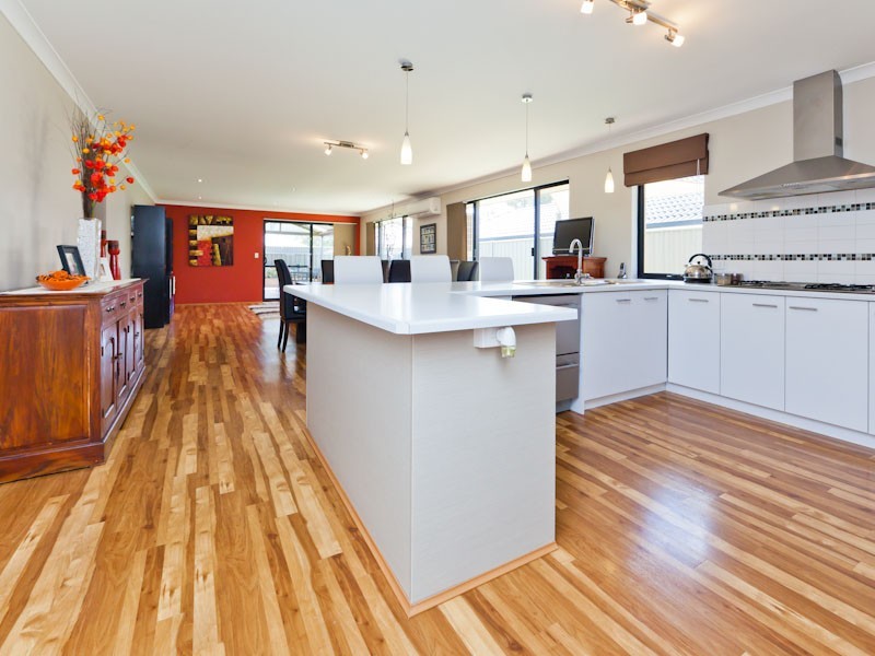 323 Lambeth Circle, Wellard WA 6170