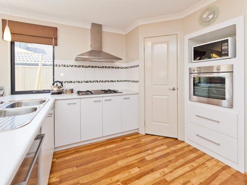 323 Lambeth Circle, Wellard WA 6170