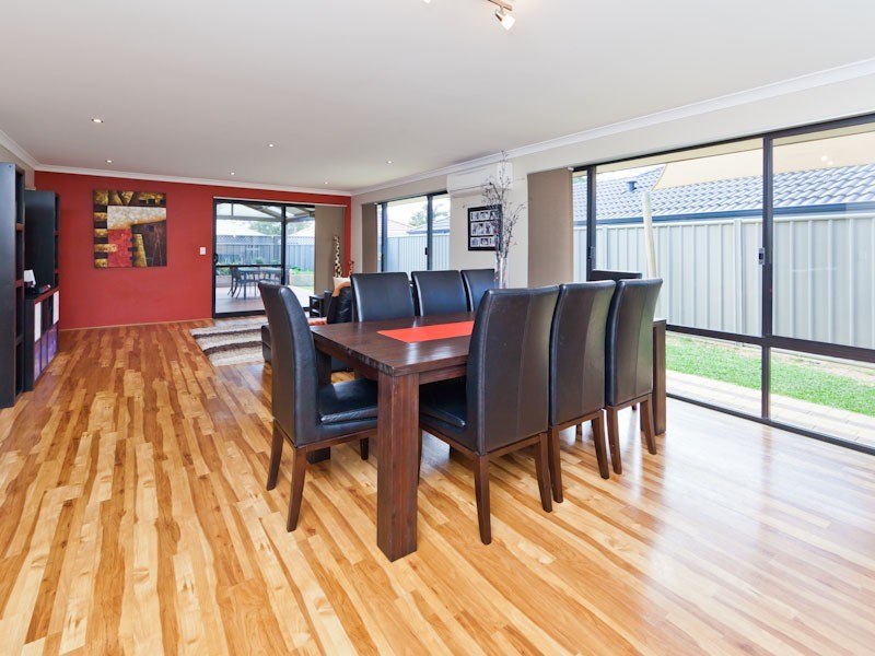 323 Lambeth Circle, Wellard WA 6170