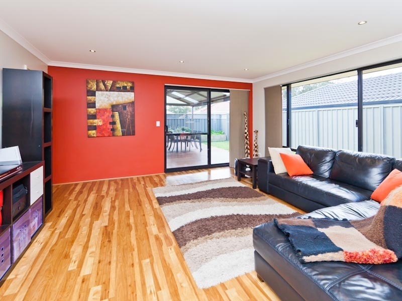 323 Lambeth Circle, Wellard WA 6170