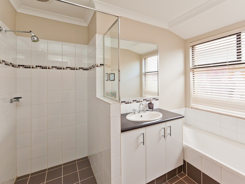 323 Lambeth Circle, Wellard WA 6170