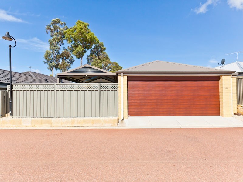 323 Lambeth Circle, Wellard WA 6170